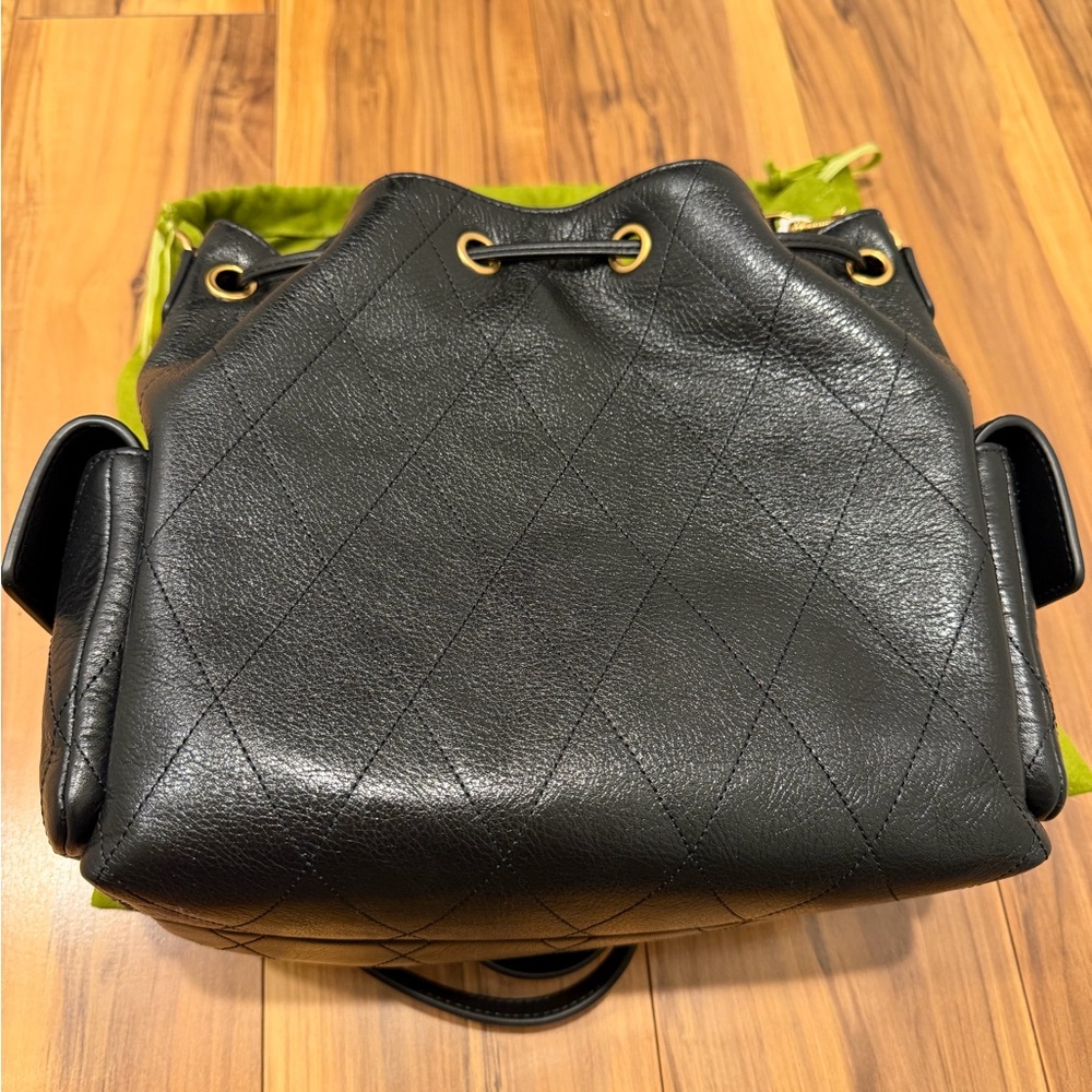 Tory Burch Small Charlie Quilted Leather Drawstring Bag - Like New Condition - Picture 5 of 9